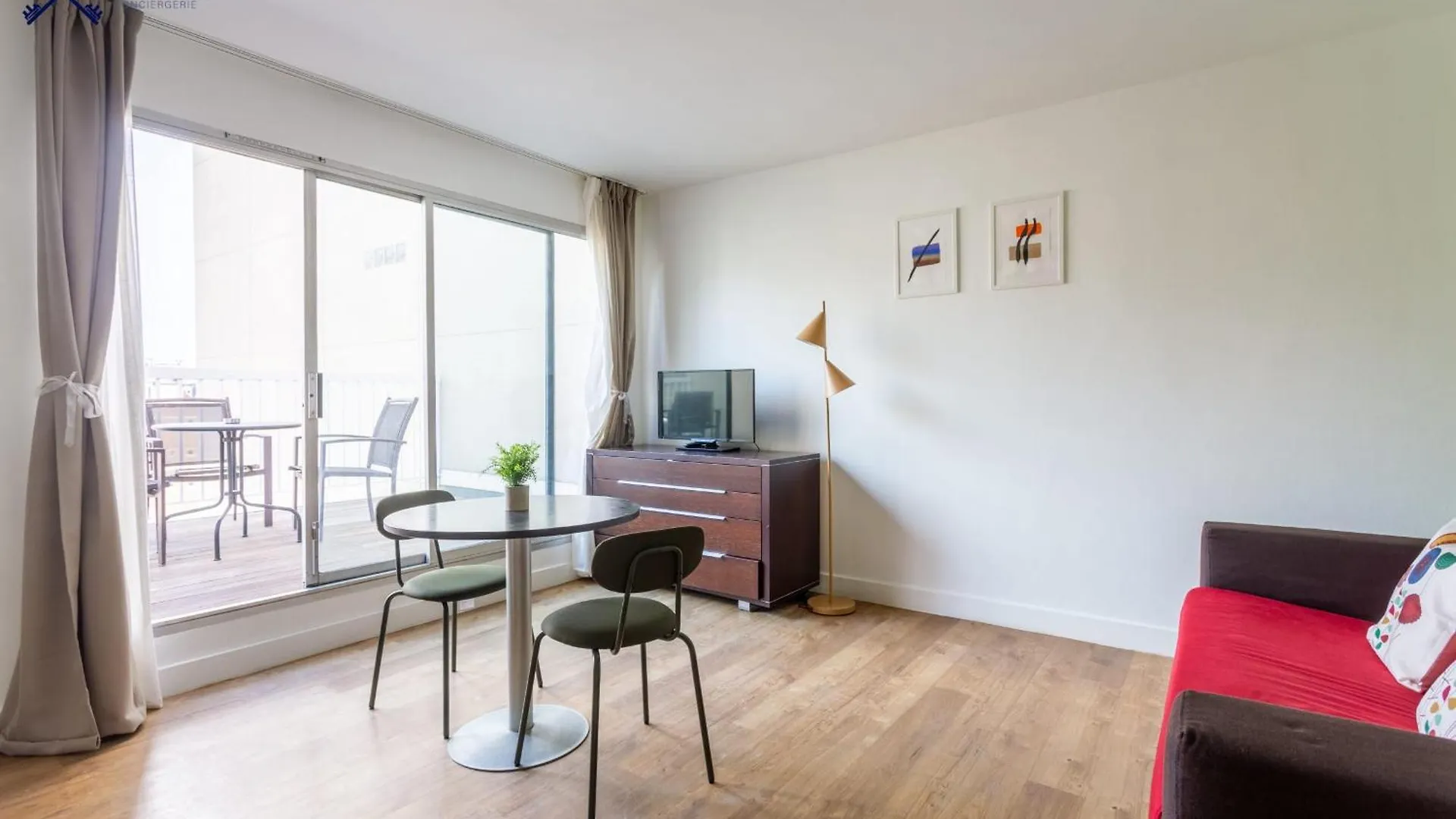 Apartment 702 - Eiffel Tower